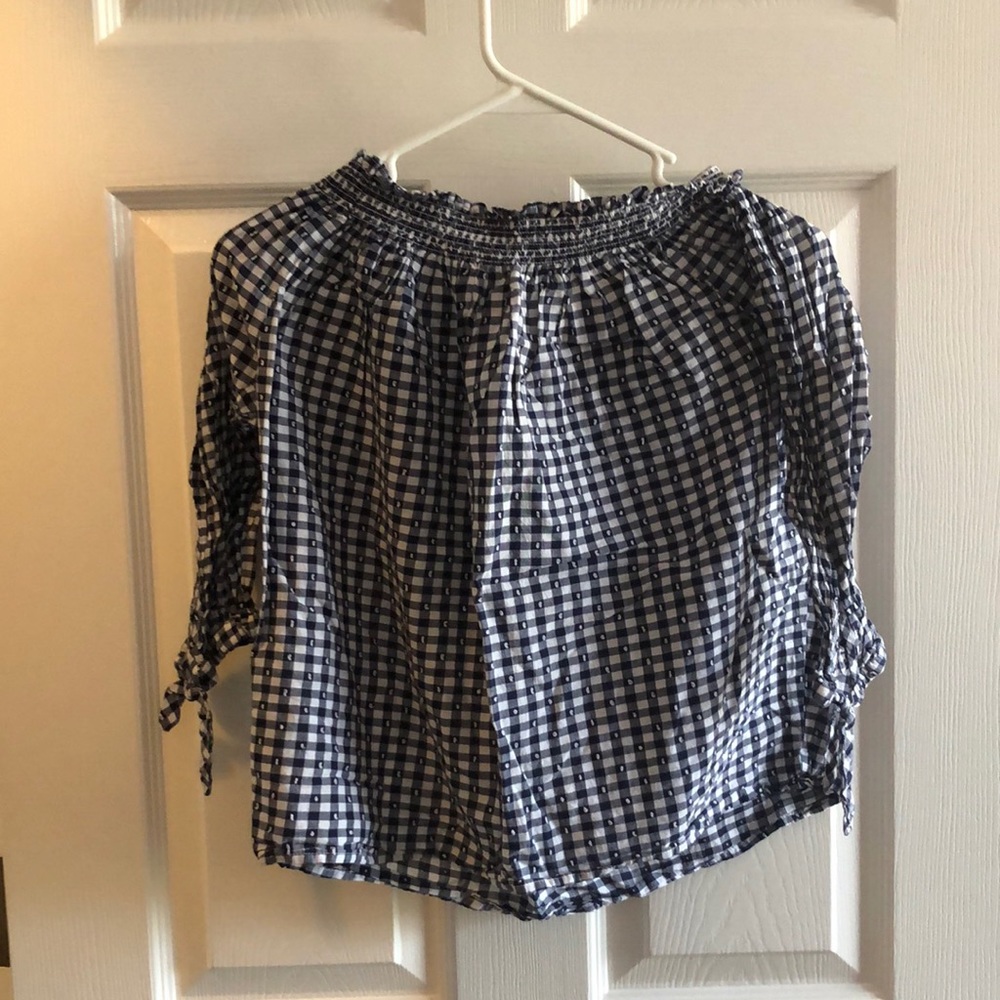 IZOD small blue crop top.